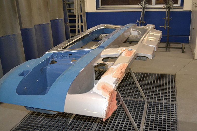 Kunststof herstelling van een autobumper bij Carrosserie Vandenbussche